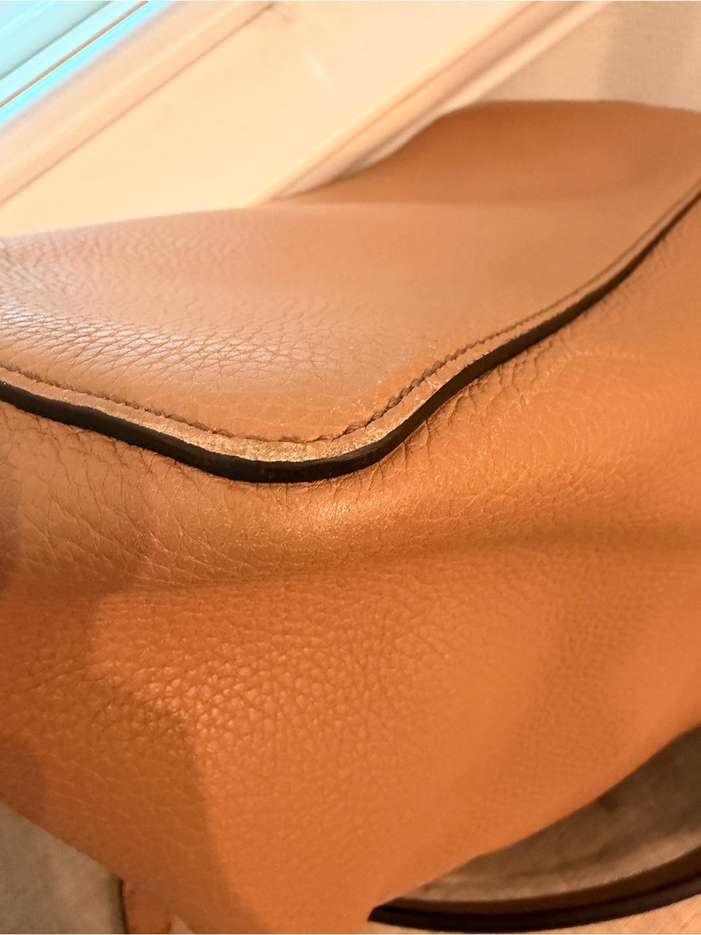 Gucci Tan Leather Soho Tassel Shoulder Bag - Picture 4 of 10